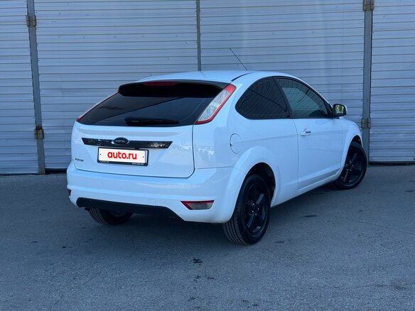 2008 Ford Focus II Рестайлинг, белый, 435000 рублей - вид 5