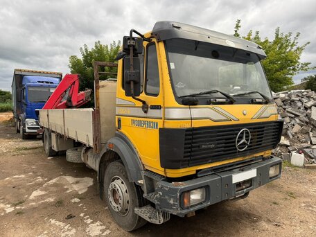1993 Mercedes-Benz 1824, жёлтый, 2750000 рублей, вид 2