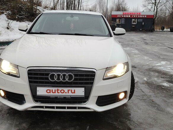 2011 Audi A4 IV (B8), белый, 900000 рублей - вид 2