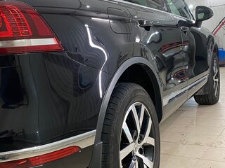 2017 Volkswagen Touareg II Рестайлинг, чёрный, 6700000 рублей, вид 3