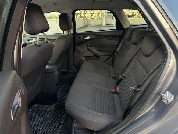 2015 Ford Focus III Рестайлинг, серый, 1050000 рублей - вид 13