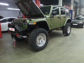 2012 Jeep Wrangler III (JK), зелёный, 11000000 рублей, вид 1
