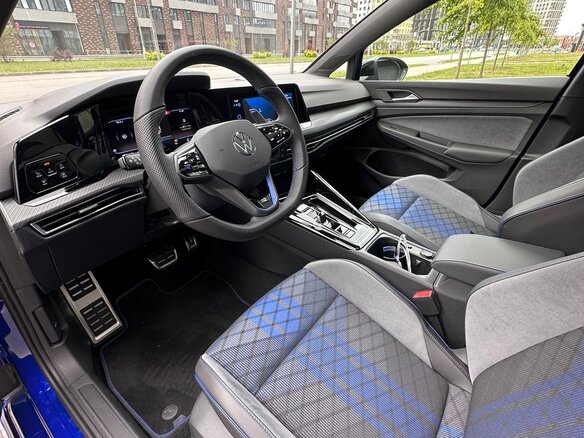 2023 Volkswagen Golf R VIII, синий - вид 15