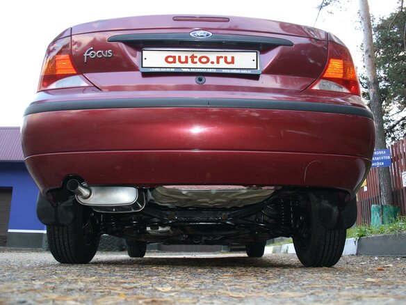 2003 Ford Focus I Рестайлинг, пурпурный - вид 17
