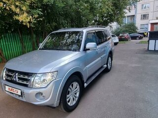 2011 Mitsubishi Pajero IV Рестайлинг 1, серебристый, 2200000 рублей, вид 1