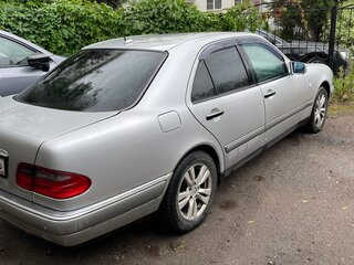 1998 Mercedes-Benz E-Класс 430 II (W210, S210), серый, 1090000 рублей, вид 4
