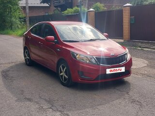 2014 Kia Rio III, красный, 900000 рублей, вид 3