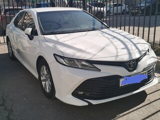 2018 Toyota Camry VIII (XV70), белый, 2200000 рублей, вид 2