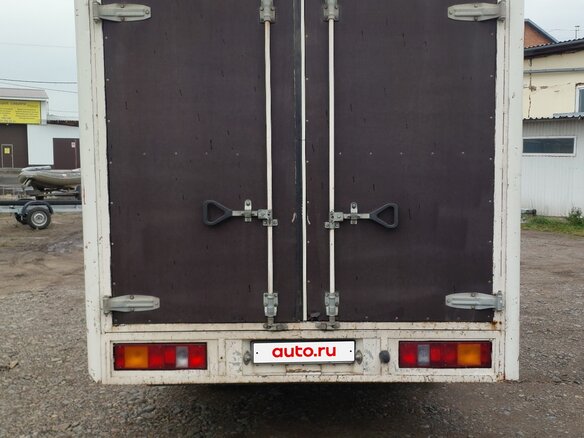 1996 Toyota Dyna, белый, 1570000 рублей - вид 3