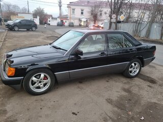 1992 Mercedes-Benz 190 (W201), чёрный, 1500000 рублей, вид 3