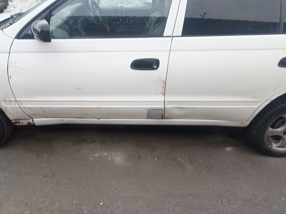 1999 Toyota Caldina I Рестайлинг, белый, 280000 рублей - вид 4