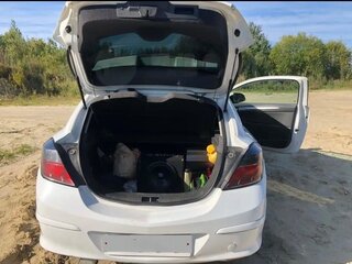2010 Opel Astra GTC H Рестайлинг, белый, 320000 рублей, вид 5