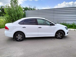 2014 Volkswagen Polo V, белый, 1050000 рублей, вид 3