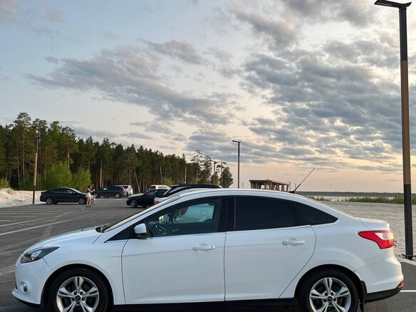 2013 Ford Focus III, белый, 680000 рублей - вид 1