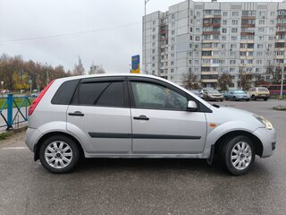 2007 Ford Fiesta Mk5, серый, 310000 рублей, вид 3