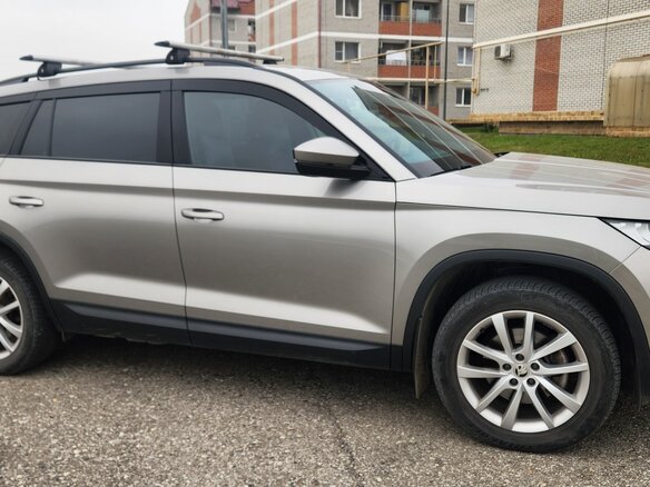 2022 Skoda Kodiaq I Рестайлинг, коричневый, 3750000 рублей - вид 2