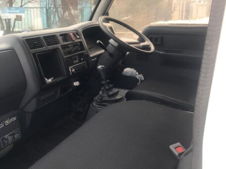 1998 Toyota Dyna, белый, 940000 рублей, вид 5