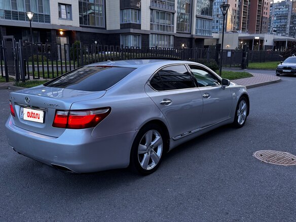 2007 Lexus LS Long 460 L IV, серебристый, 900000 рублей - вид 7
