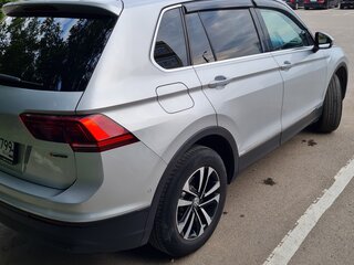 2019 Volkswagen Tiguan II, серебристый, 2690000 рублей, вид 2