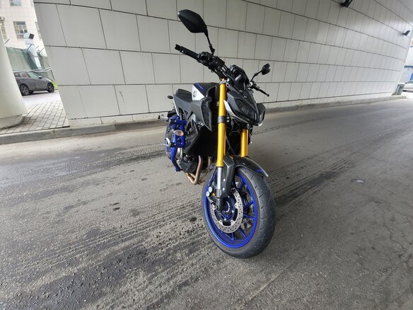 2018 Yamaha MT-09 (FZ-09), синий, 1000000 рублей - вид 1