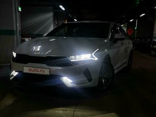 2021 Kia K5 III, белый, 2700000 рублей, вид 5