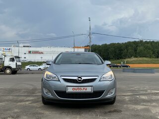 2011 Opel Astra J, серебристый, 1500000 рублей, вид 1