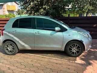 2007 Toyota Yaris Multimode II, серый, 550000 рублей, вид 3