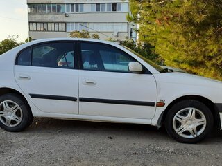 1999 Toyota Avensis I, белый, 399000 рублей, вид 1
