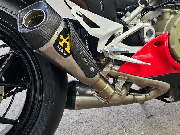 2021 Ducati Panigale V4, красный, 2450000 рублей - вид 12