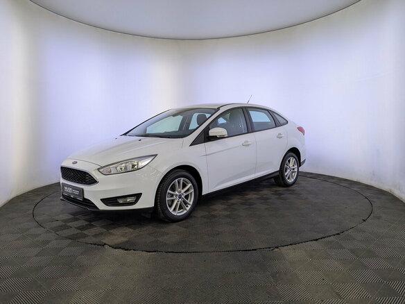 2017 Ford Focus III Рестайлинг, белый, 1550000 рублей