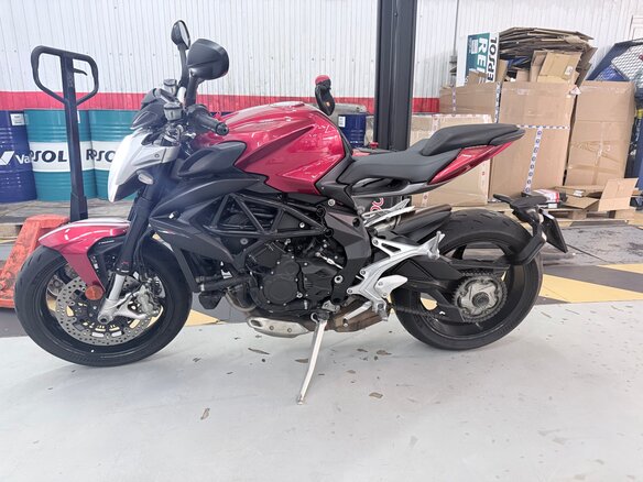 2018 MV Agusta Brutale 800, красный, 620000 рублей - вид 5