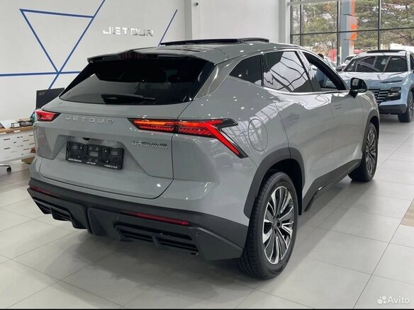 2023 Jetour Dashing I, серый, 2900000 рублей - вид 2