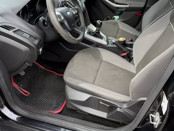2011 Ford Focus III, чёрный, 750000 рублей - вид 3