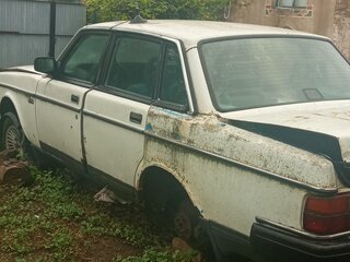 1992 Volvo 240 Series, белый, 75000 рублей, вид 4