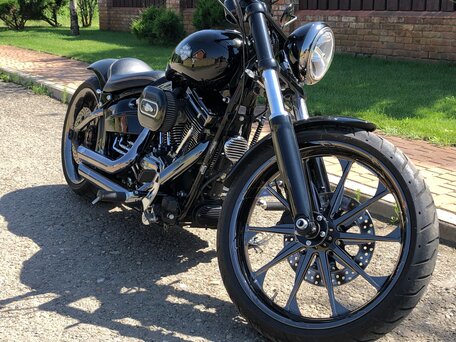 2014 Harley-Davidson Breakout, чёрный, 3000000 рублей, вид 3