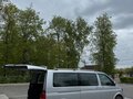 2010 Volkswagen Caravelle LWB Long T5 Рестайлинг, серебристый, 1900000 рублей - вид 1