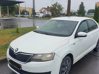 2019 Skoda Rapid I Рестайлинг, белый, 650000 рублей, вид 1