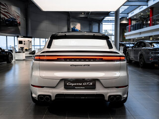 2025 Porsche Cayenne GTS Coupé III Рестайлинг, серый, 24900000 рублей, вид 5