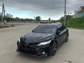 2020 Toyota Camry VIII (XV70), чёрный, 3390000 рублей, вид 1