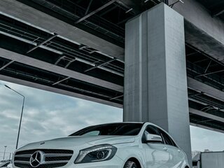 2013 Mercedes-Benz A-Класс 180 III (W176), белый, 1547000 рублей, вид 1