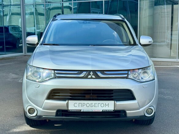 2013 Mitsubishi Outlander III, серебристый - вид 1