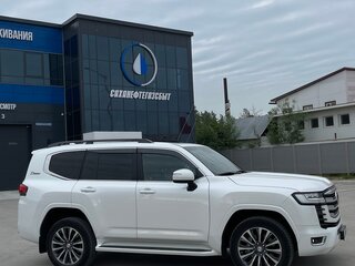 2021 Toyota Land Cruiser 300 Series, белый, 10700000 рублей, вид 5