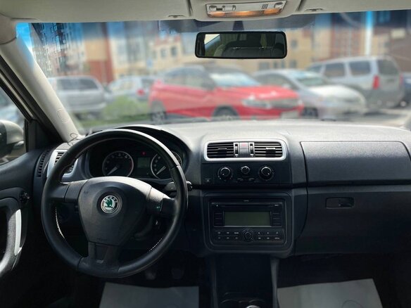 2008 Skoda Fabia II, серый, 550000 рублей - вид 4