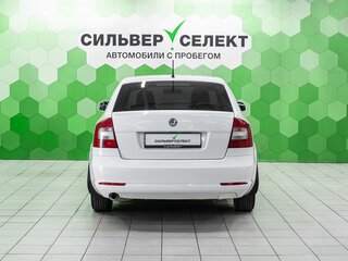 2012 Skoda Octavia II (A5) Рестайлинг, белый, 670000 рублей, вид 4
