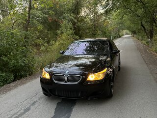 2008 BMW M5 IV (E60/E61), чёрный, 3300000 рублей, вид 4