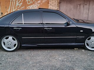 1997 Mercedes-Benz E-Класс 280 II (W210, S210), синий, 1000000 рублей, вид 3