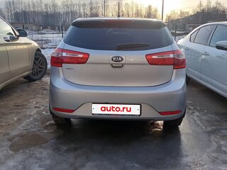 2013 Kia Rio III, серебристый, 850000 рублей, вид 5