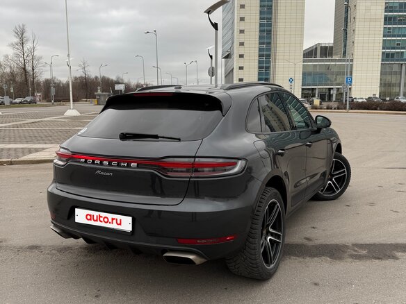 2021 Porsche Macan I Рестайлинг, серый, 6100000 рублей - вид 3