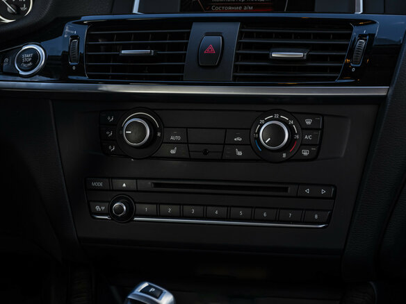 2014 BMW X3 20i xDrive II (F25) Рестайлинг, серый - вид 12