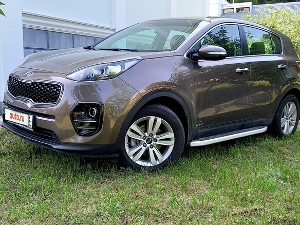 2017 Kia Sportage IV, коричневый, 2400000 рублей